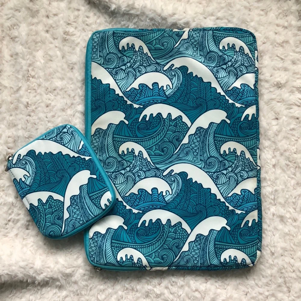 Wave Design Laptop Case